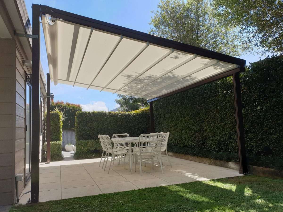 Oztech Retractable Pergola with overhang