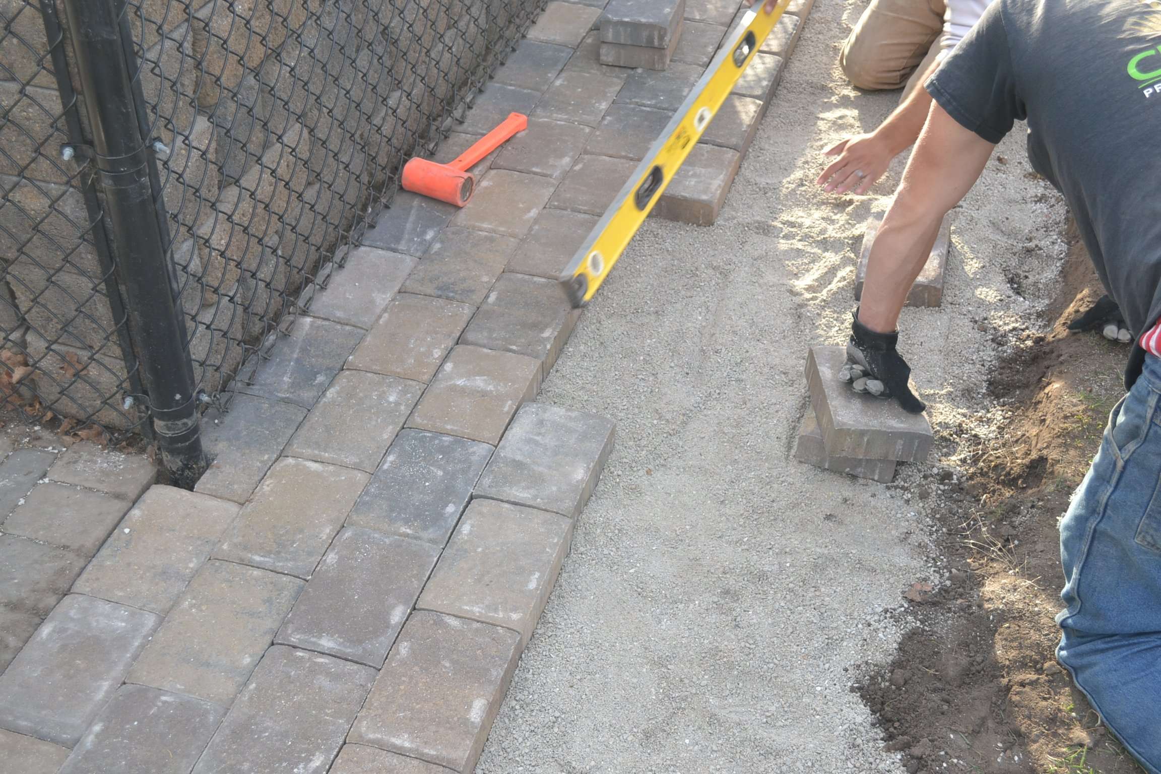 Paver patio installation. How to properly install your ...