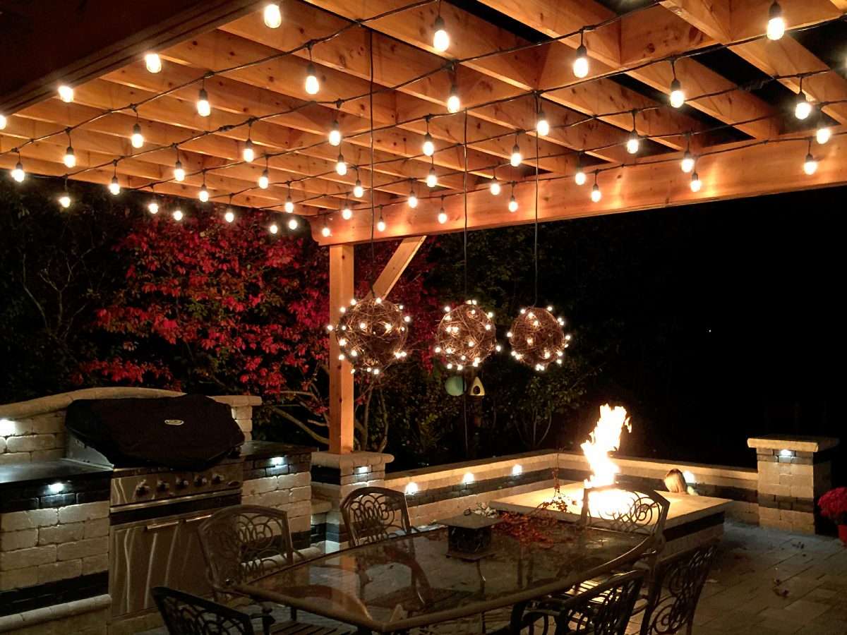 Pergola Shade Solutions for Your Chicagoland Backyard