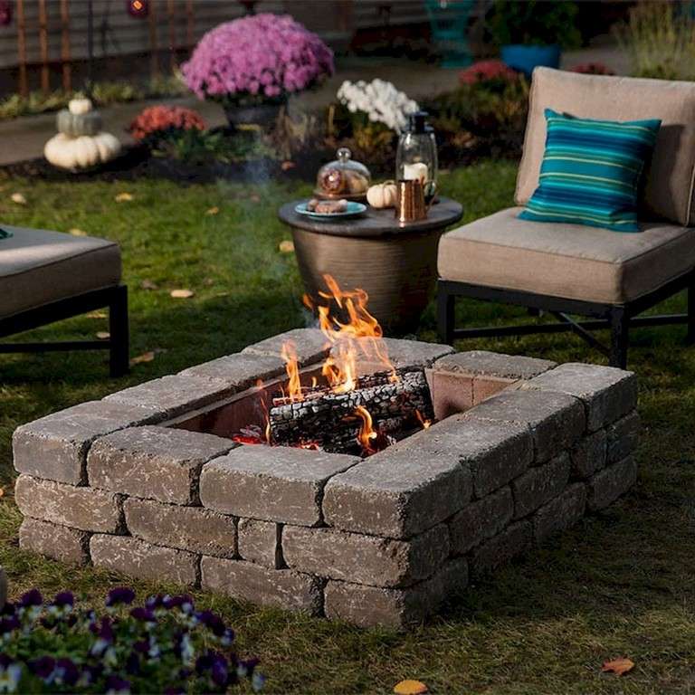 34+ Simple and Cheap Fire Pit and Backyard Landscaping Ideas