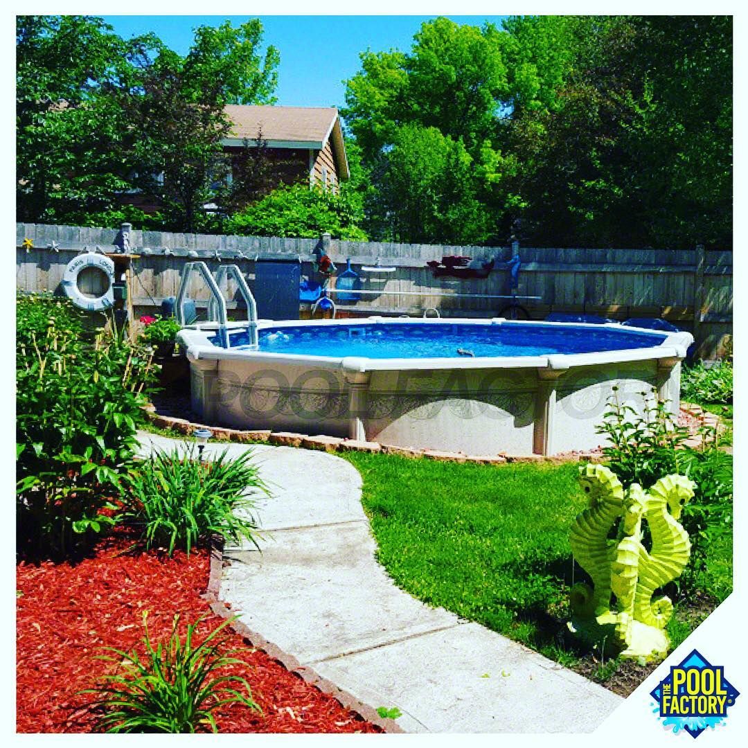 Another great #backyard setup with one of our round Hampton semi ...