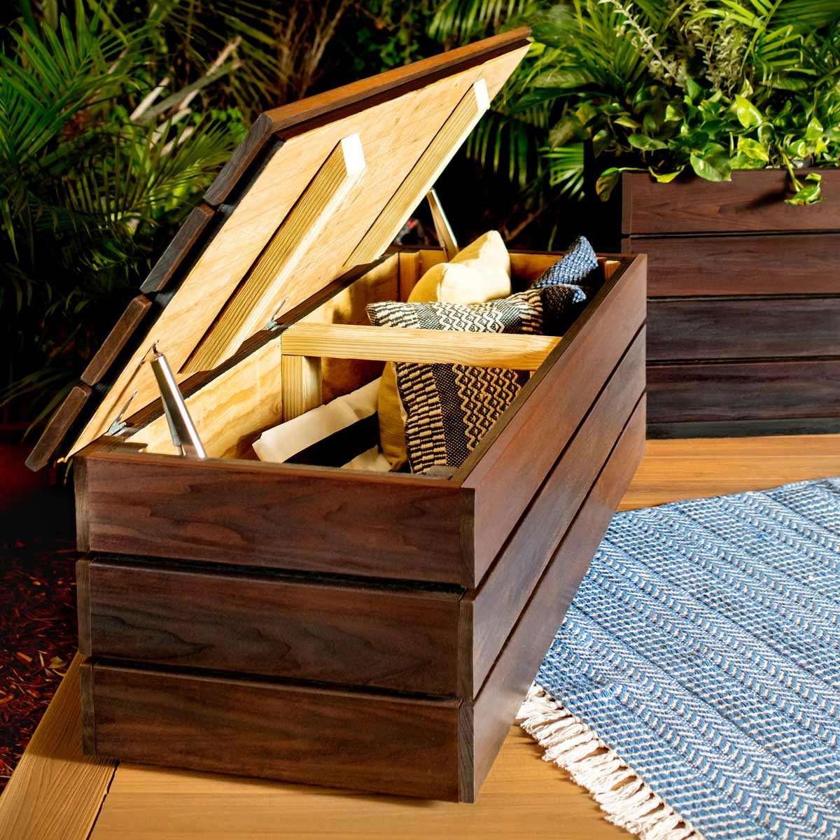 How to Build an Outdoor Storage Bench (DIY)