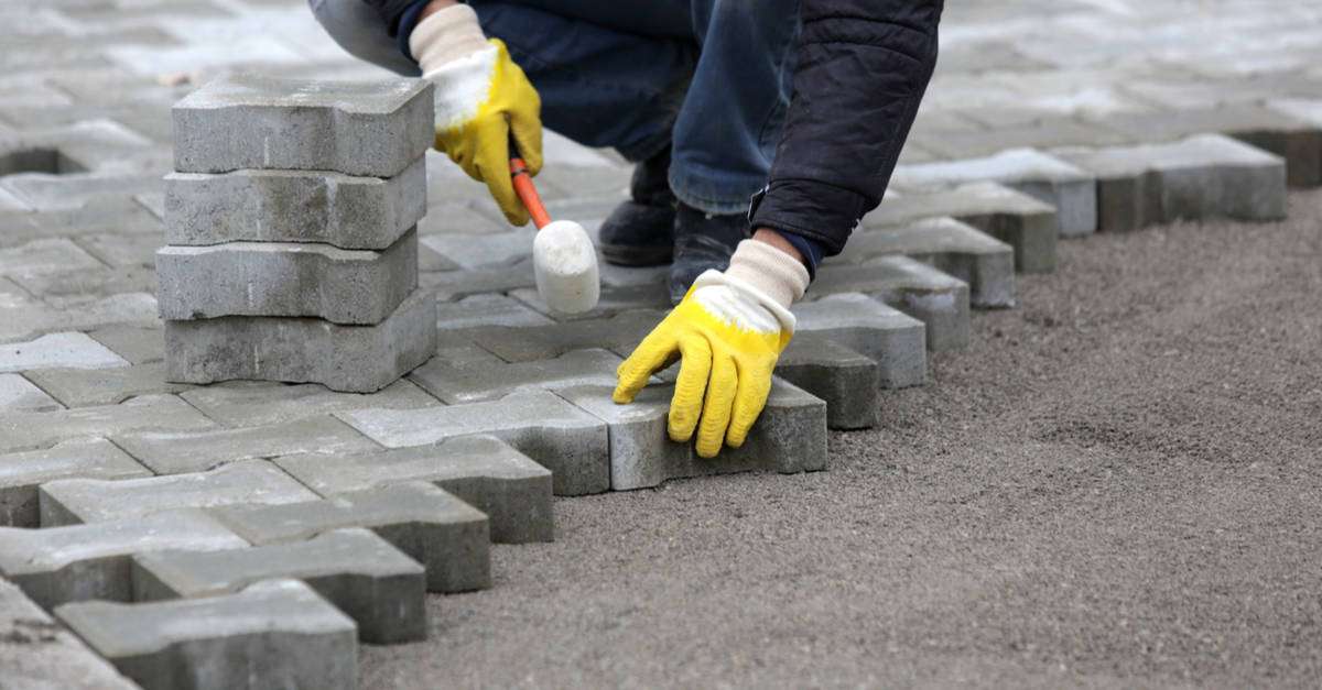 How To Lay Patio Pavers On Dirt
