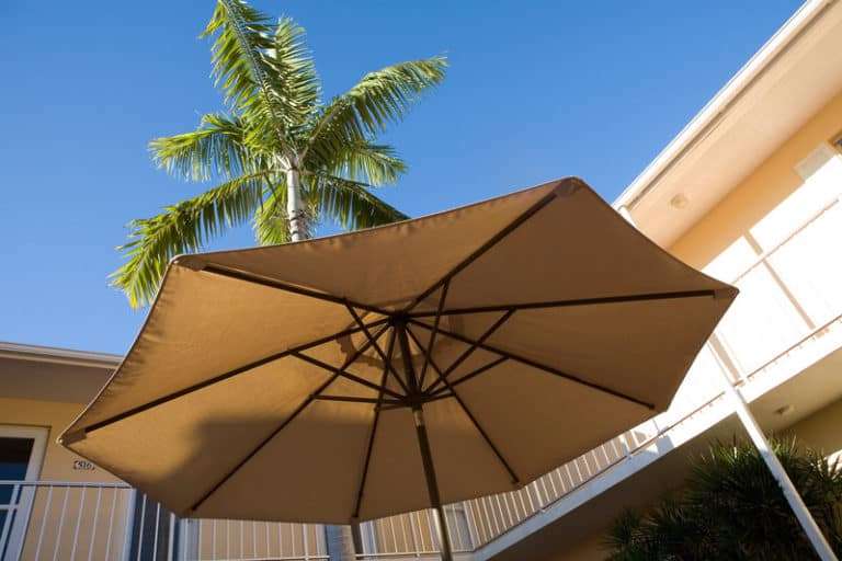 How to Prevent a Patio Umbrella From Spinning or Falling ...