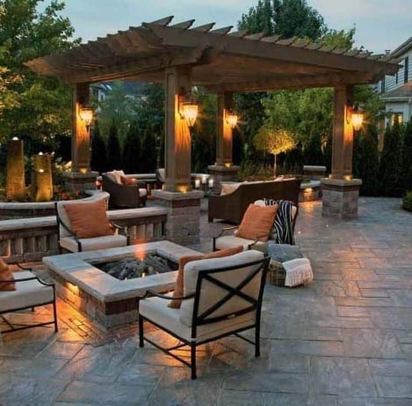 How to Set up a Backyard with Inexpensive Cement Patio