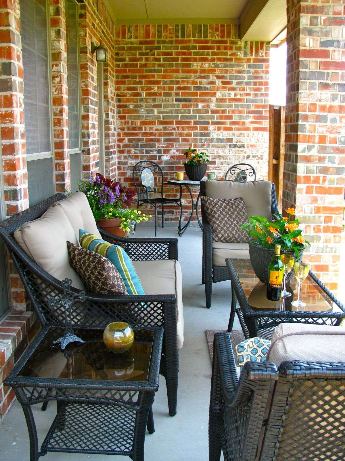 MAY DAYS: A Small Patio Makeover