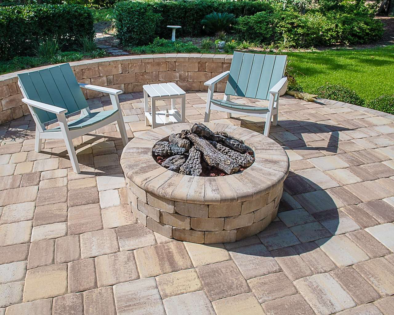 Build A Fire Pit Patio With Pavers, How To Build A Fire Pit On Patio Pavers