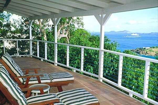 What is the difference between a lanai and a patio?