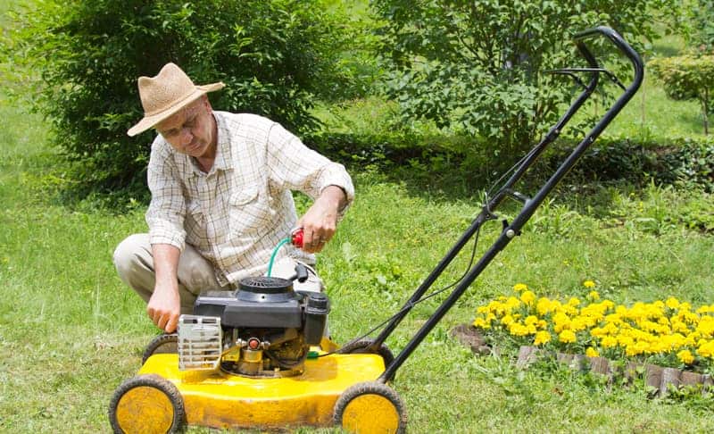 What Type Of Oil Goes In A Lawn Mower?