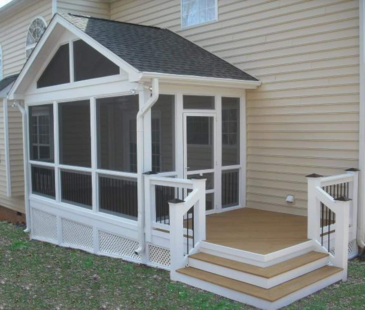 Wonderful Screened In Porch And Deck Idea 11